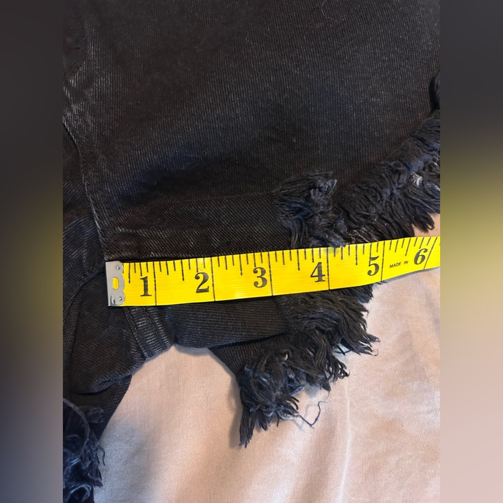 Abrand Venice Short High Rise Fringe Hem Black Wash Size 24 Grunge - Picture 13 of 14